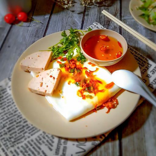 banh-cuon-nhan-hot-ga