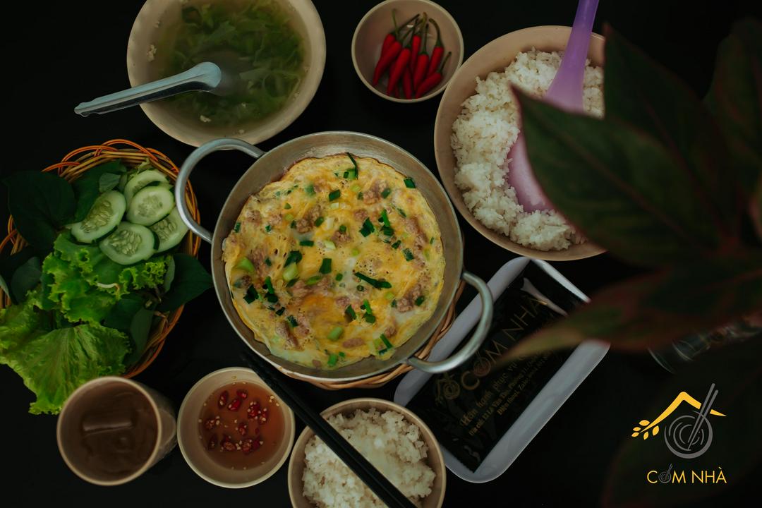 com-trung-chien-thit-bam