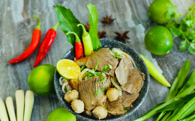 bun-bo-thai-79-lau-bo-ot-xanh-le-van-duyet