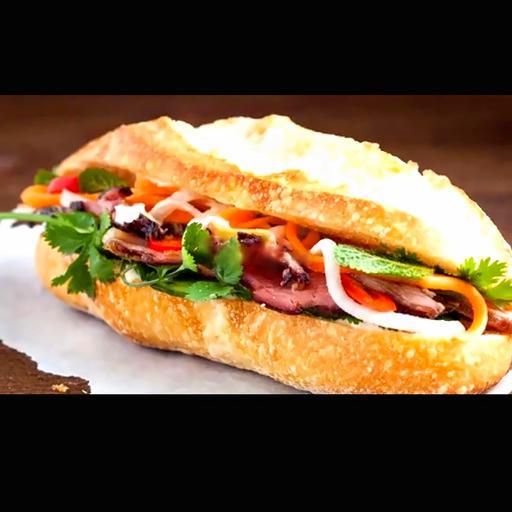 banh-mi-thit-nuong-sot-tieu-en
