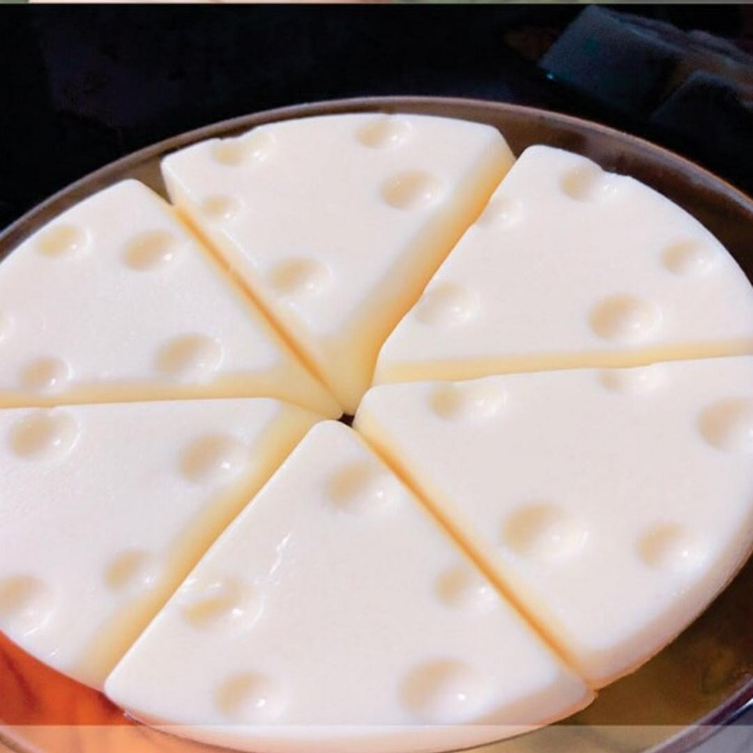 tra-sua-pho-mai-mieng-tom-jerry