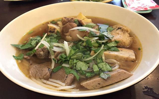 tan-bun-bo-bun-cha-nguyen-gia-tri