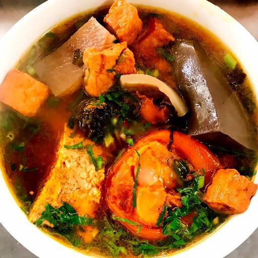 bun-rieu-ac-biet-cua-cha-oc-gio