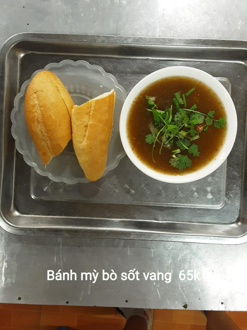 banh-my-sot-vang
