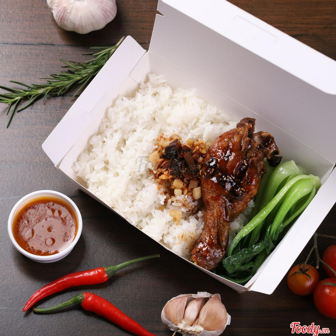 com-ui-ga-sot-mam-tieu-en