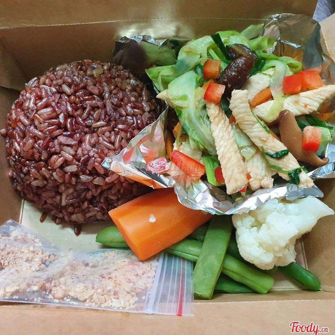 com-gao-lut-ga-xao-bap-cai