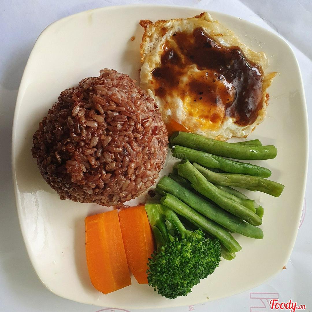 com-lut-trung-op-sot-tieu