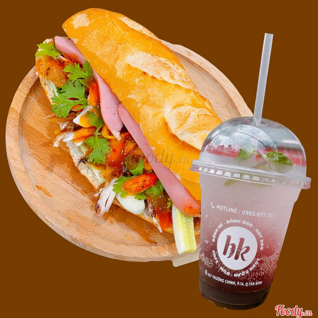 banh-mi-ga-xi-muoi-xuc-xich-nuoc-giai-khat