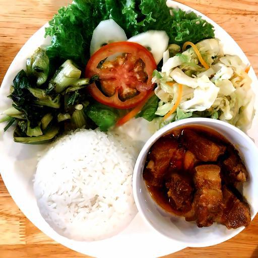 com-thit-ba-chi-kho-tieu