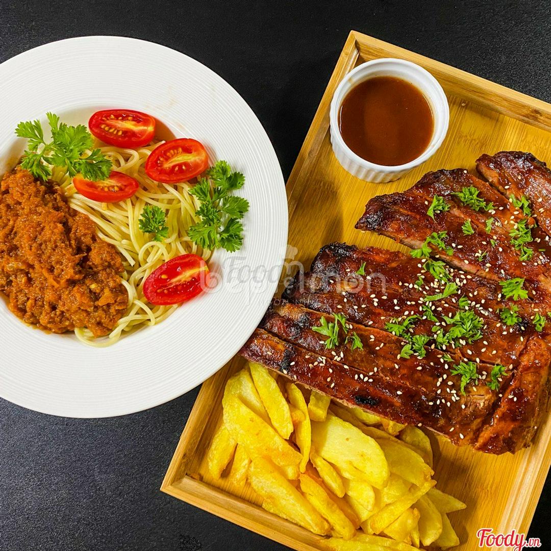 combo-suon-500gr-suon-1-suat-my-y-sot-bo-bam-khoai-chien