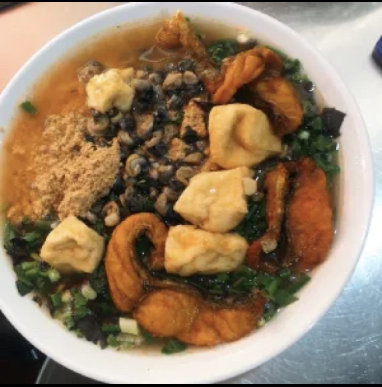 banh-a-rieu-cua-oc-ca-au