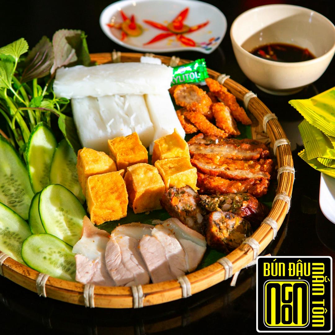 bun-au-1-nguoi-ac-biet