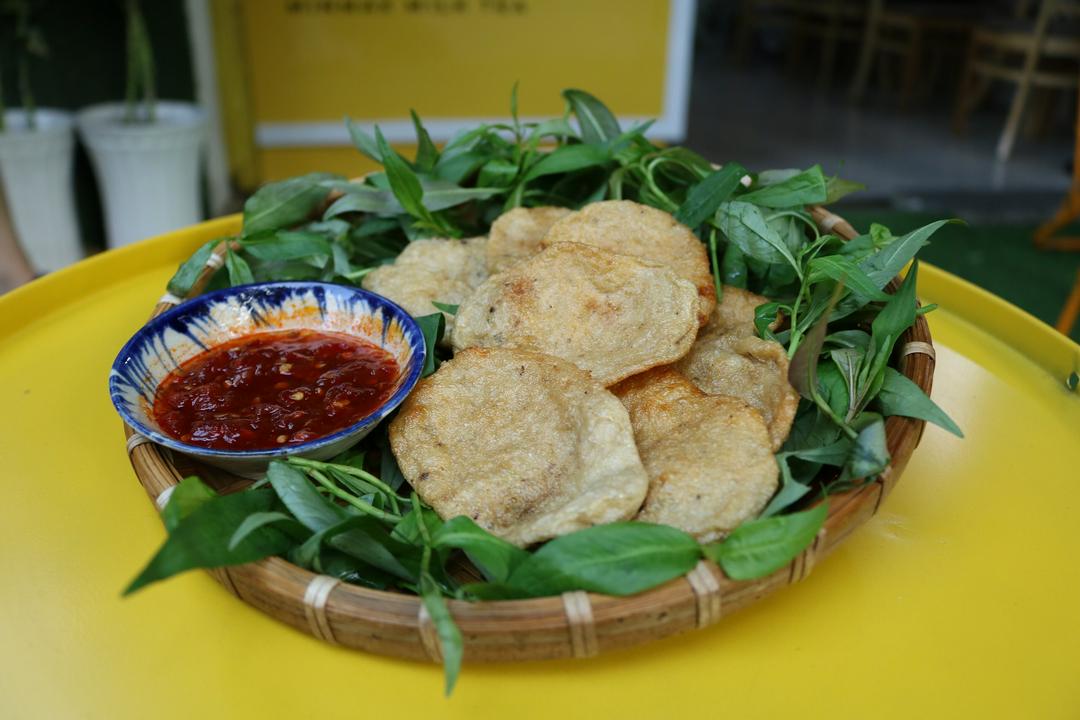 cha-ca-mong-cuon-rau-ram