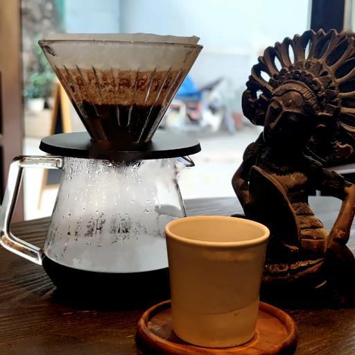 pour-over-ca-phe-ac-san-ngoai