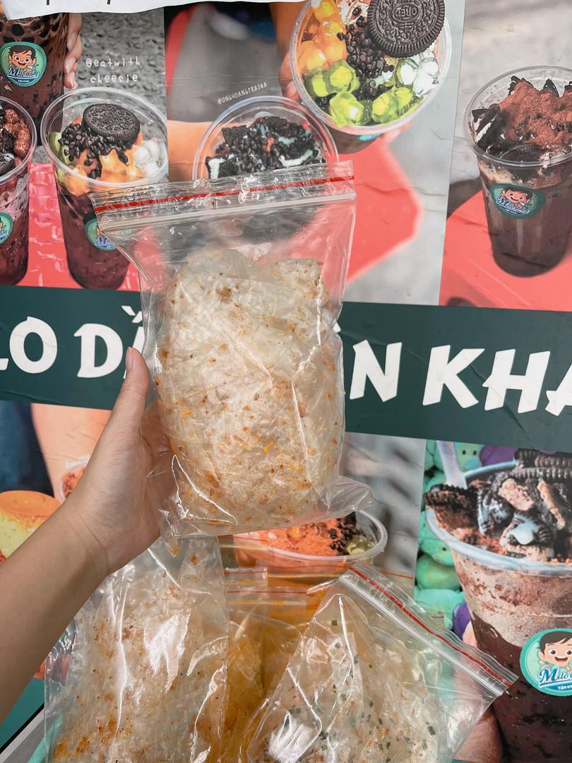 banh-trang-muoi-toi-kem-tac