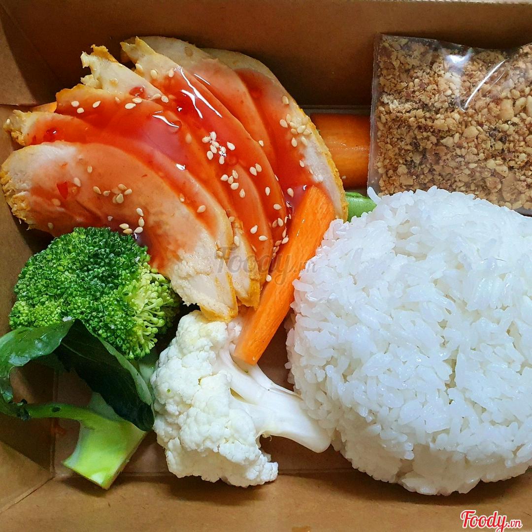 com-trang-ga-sot-chua-ngot