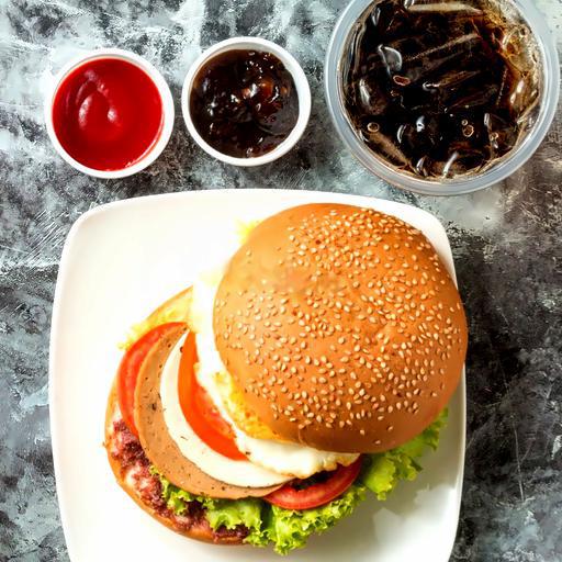 hamburger-pate-thit-nguoi-3-tang-trung-coca