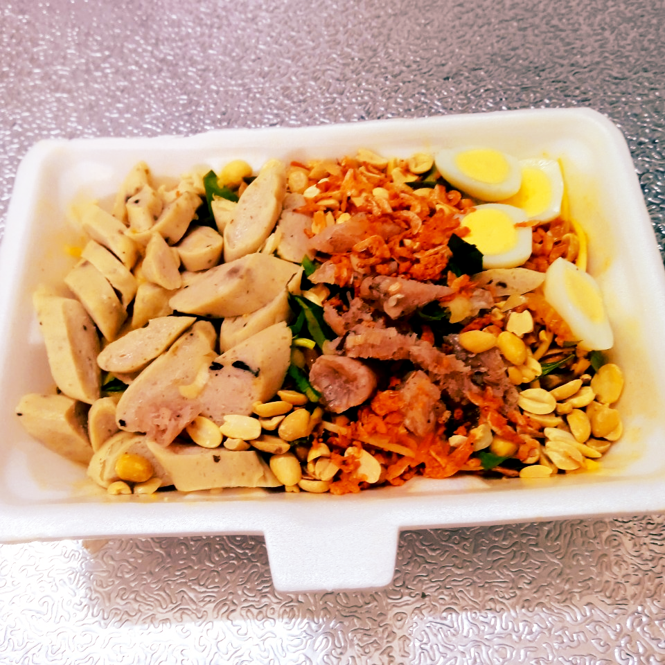 tre-tron-phan-ac-biet-2-bich-banh-phong-tom