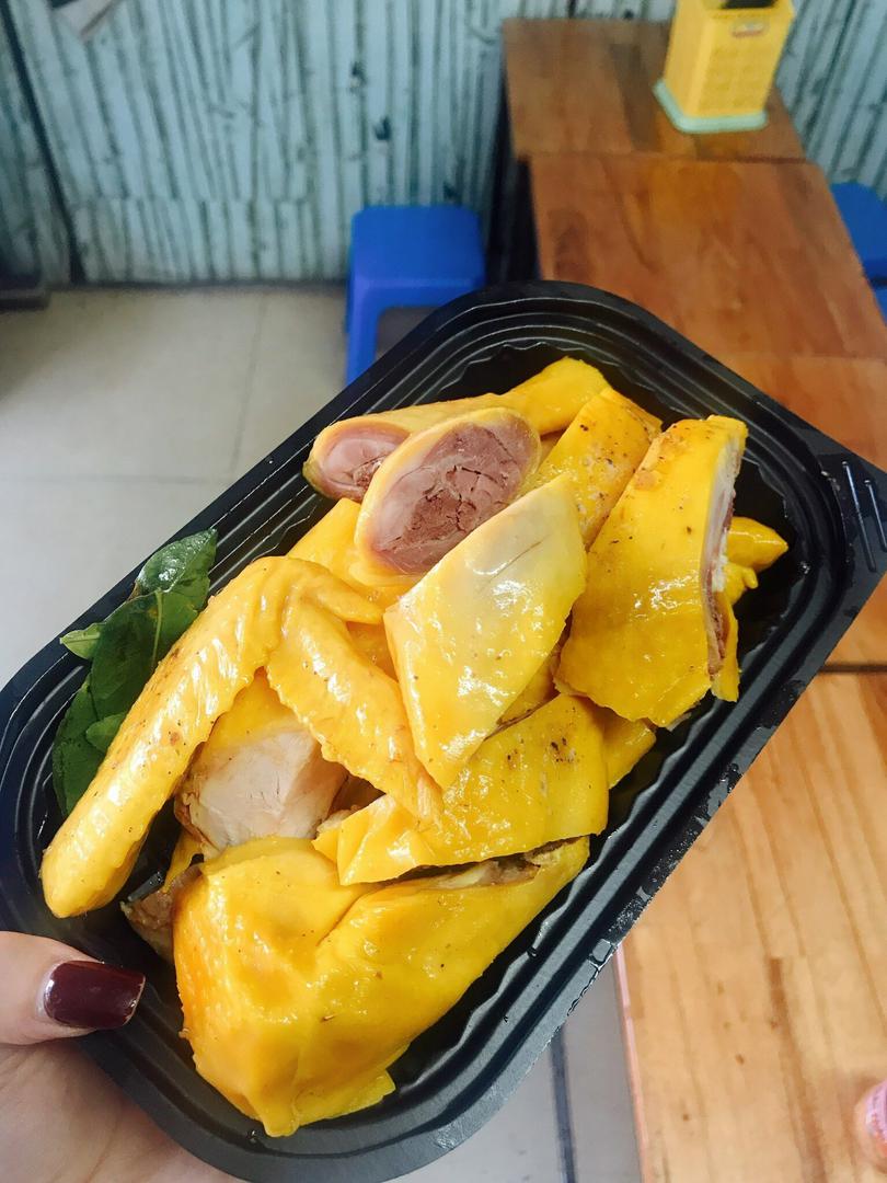 ga-u-muoi-hoa-tieu-nua-con-an-mat