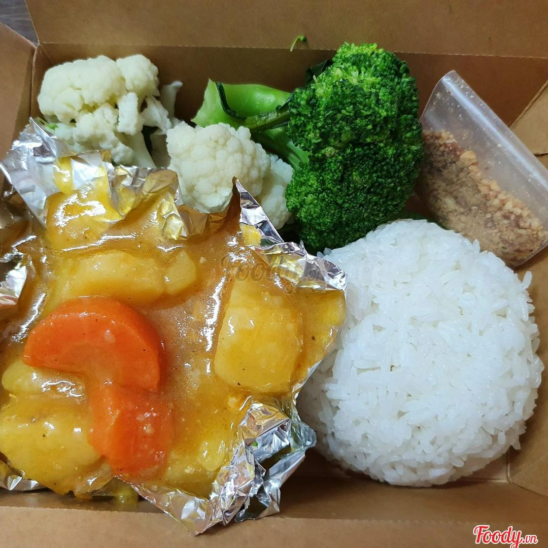 com-trang-ca-ri-chay