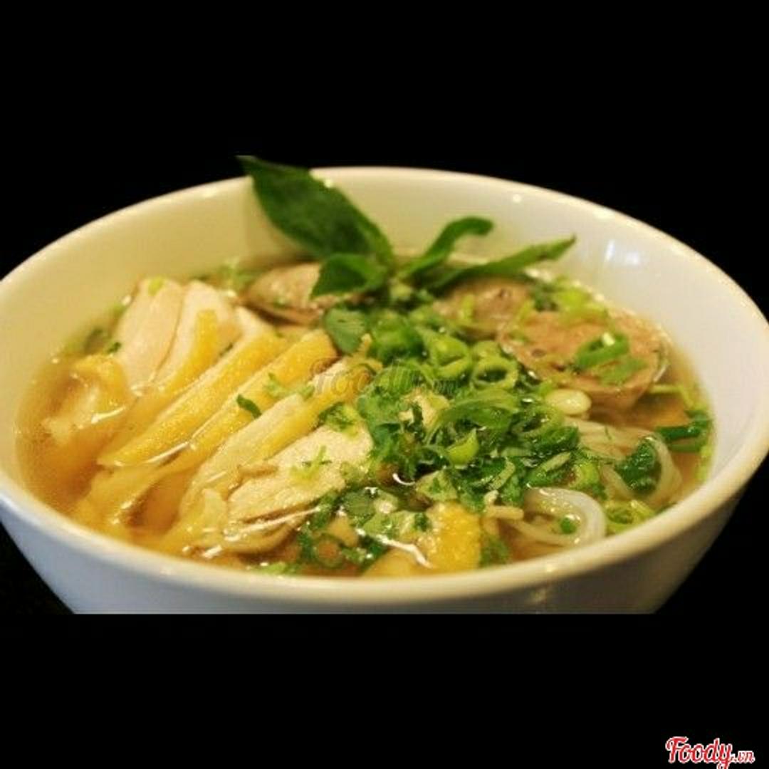 pho-ga-ui-ac-biet-nhieu-thit