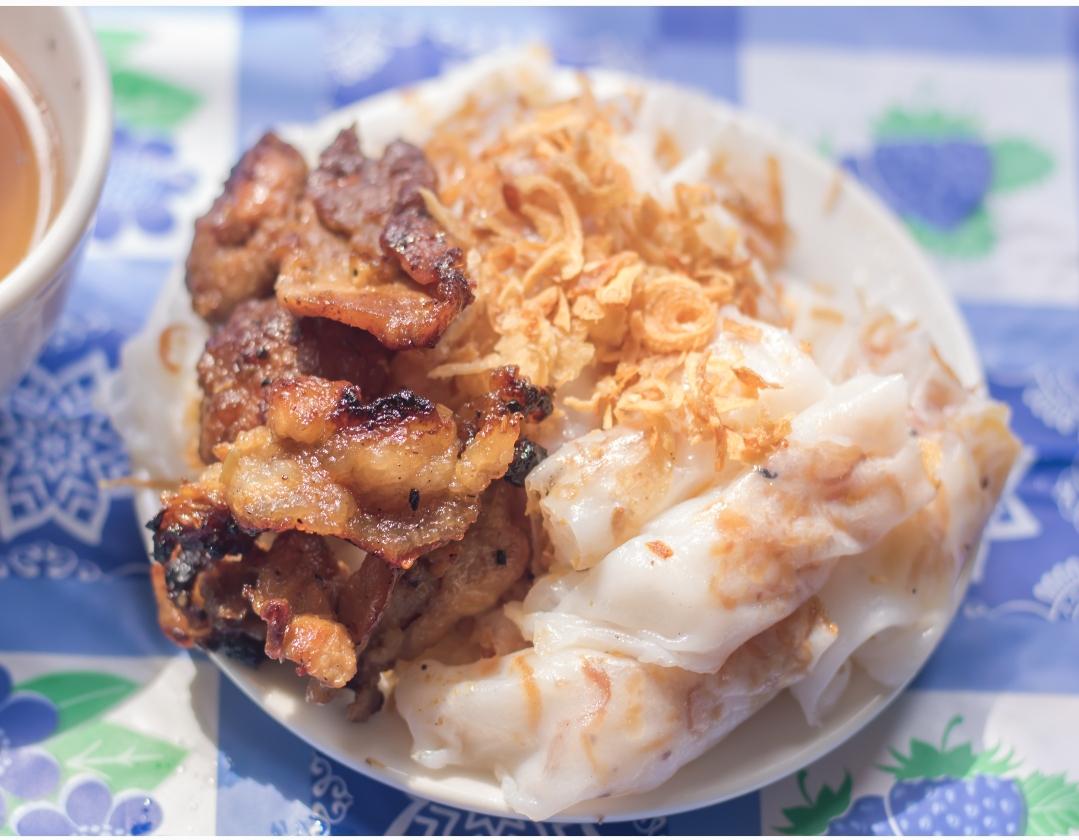 banh-cuon-nhan-hanh-thit-nuong