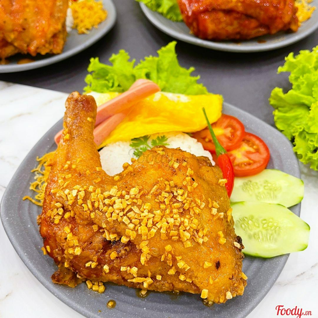 com-ga-sot-mam-toi-ac-biet-nuoc-giai-khat