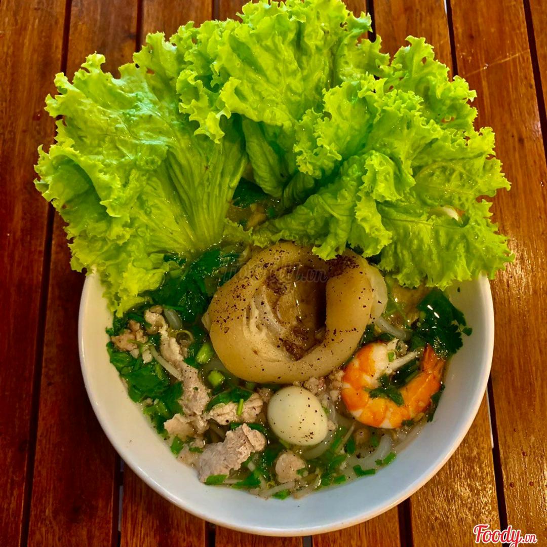 banh-canh-gio-heo