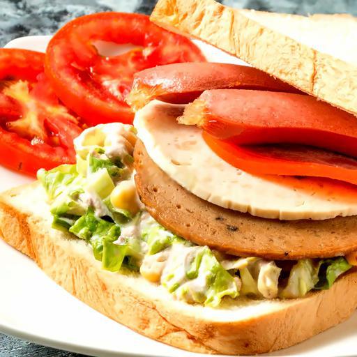 sandwich-cangu-pate-thitnguoi3tang-xuc-xich-coca