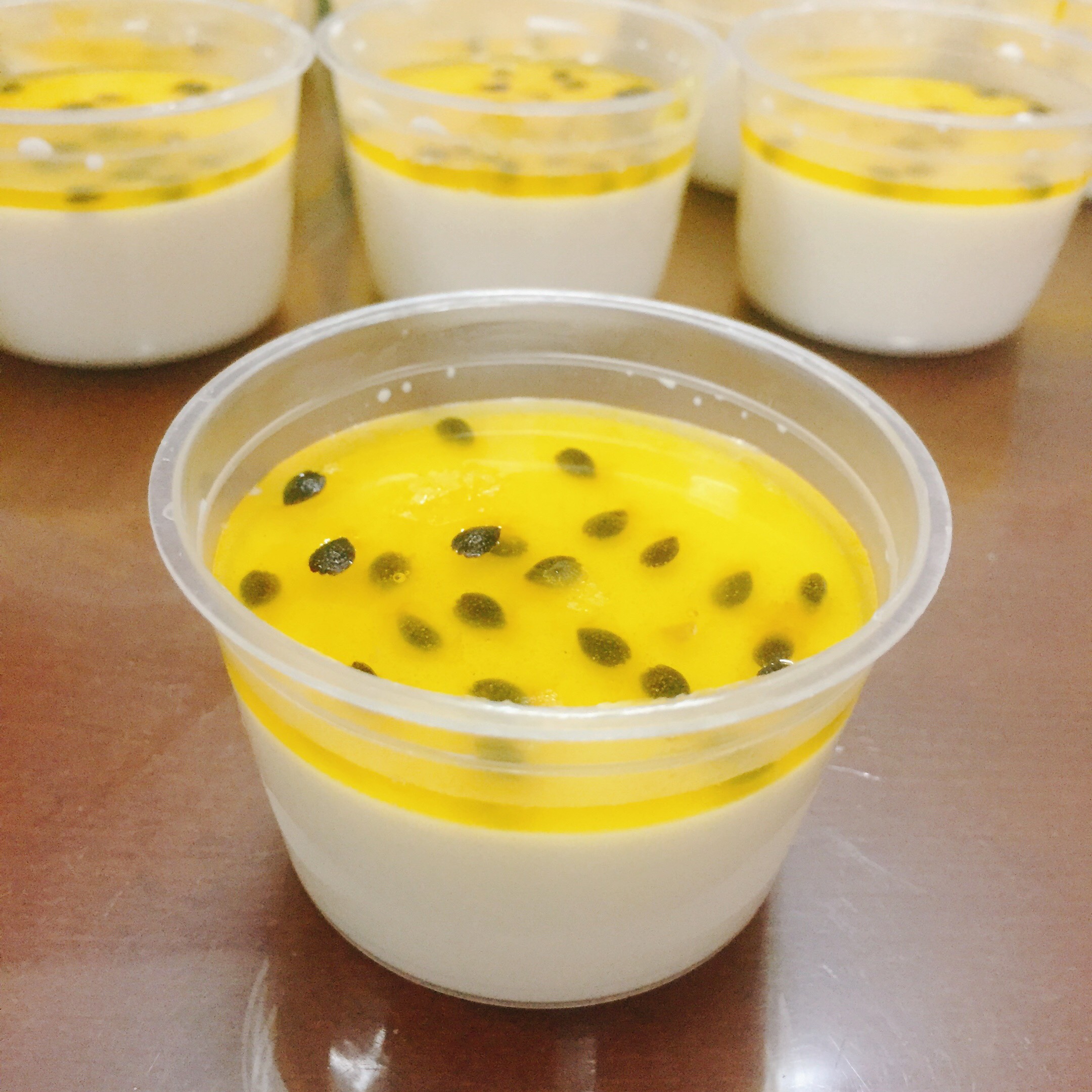 panna-cotta-chanh-day-5-hop