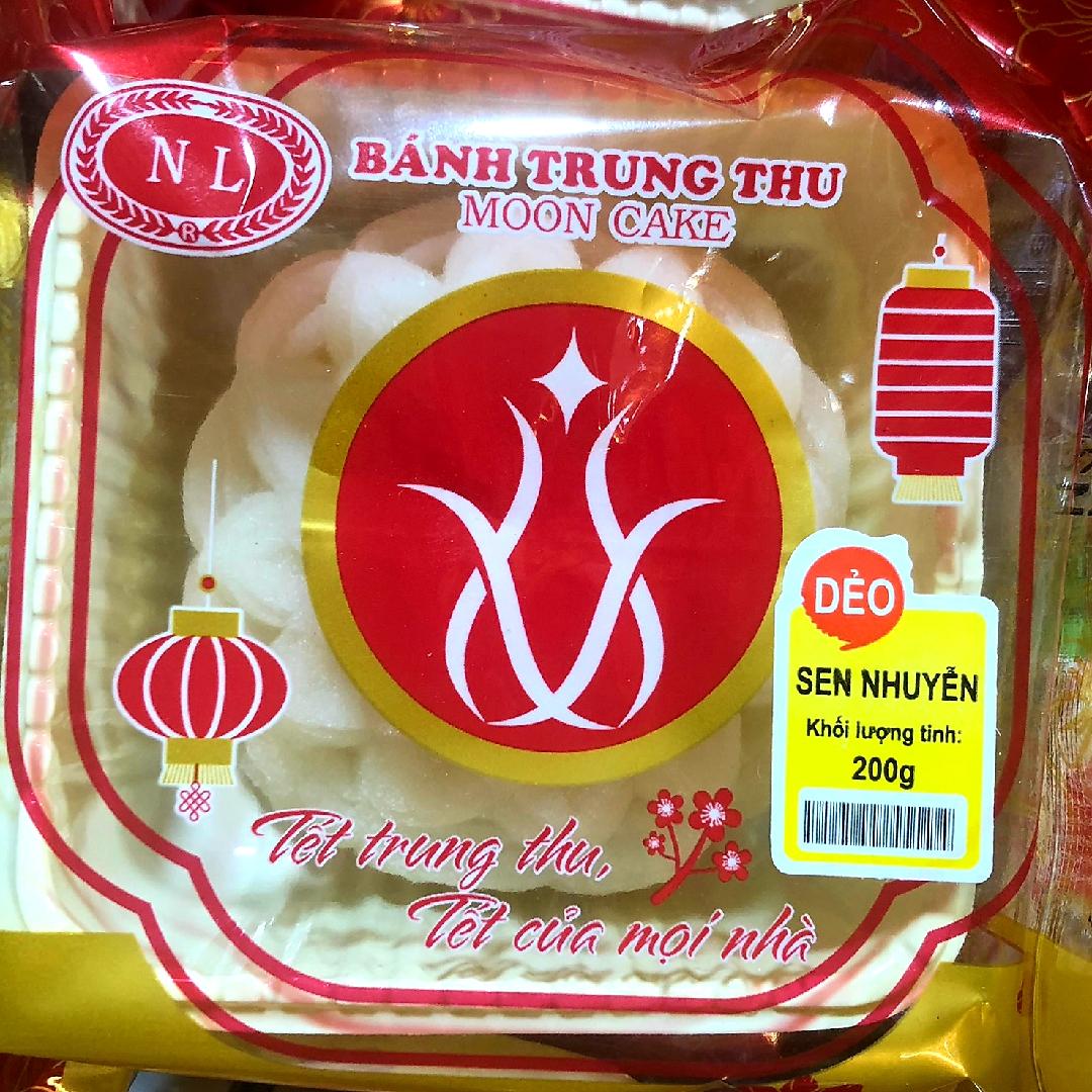 banh-trung-thu-deo-sen-nhuyen-200g