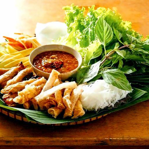 nem-nuong-nha-trang-phan-lon