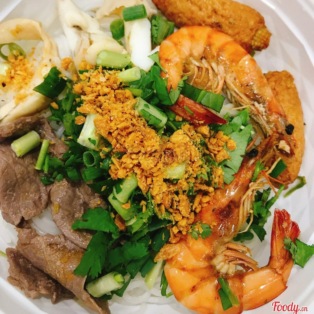 bun-thai-hai-san-to-lon