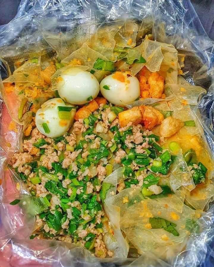 banh-trang-tron-mo-hanh-thit-bam-top-mo