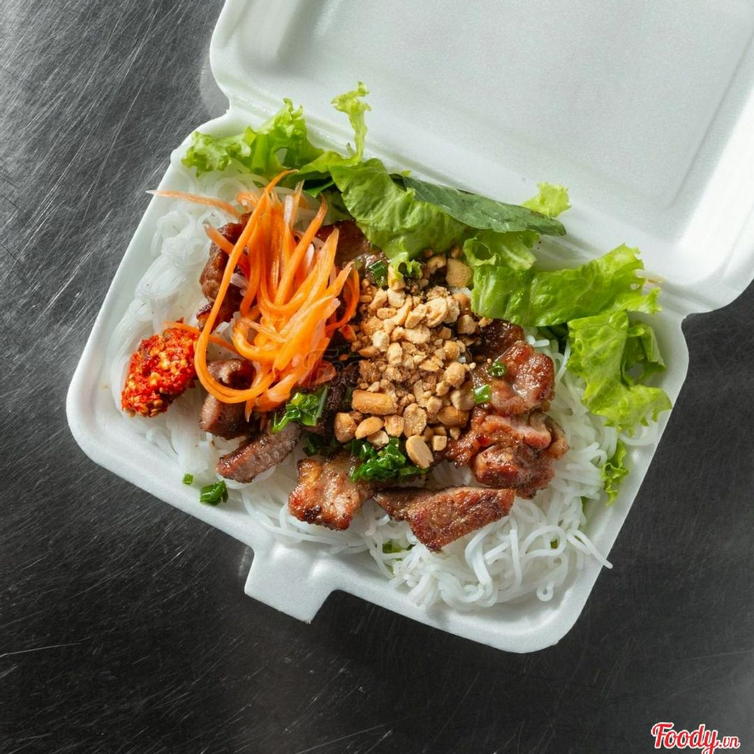 bun-thit-nuong-rau-ma-au