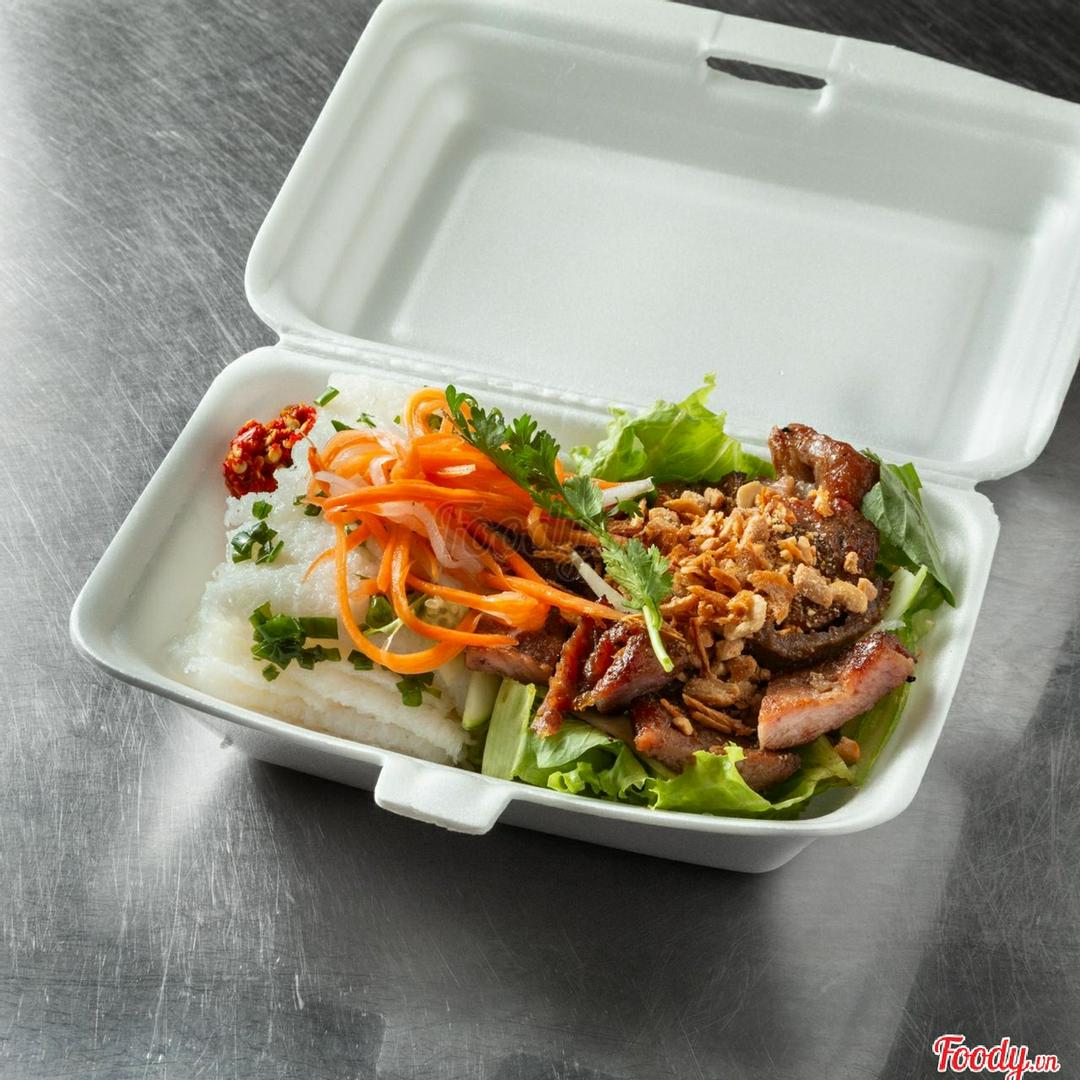 banh-hoi-thit-nuong-cam-ep