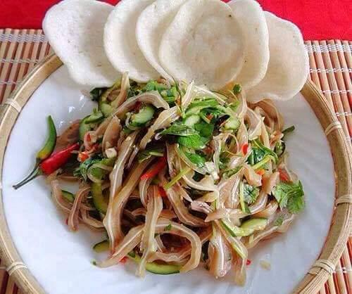 goi-xoai-tai-heo-banh-phong-tom