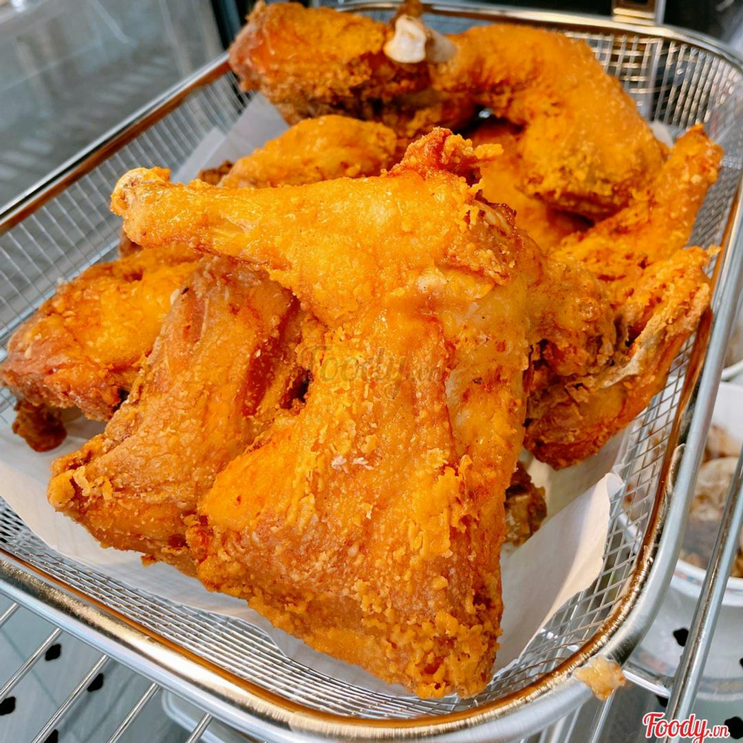 ui-ga-goc-tu-chien-gion-them-khong-com-khong-rau