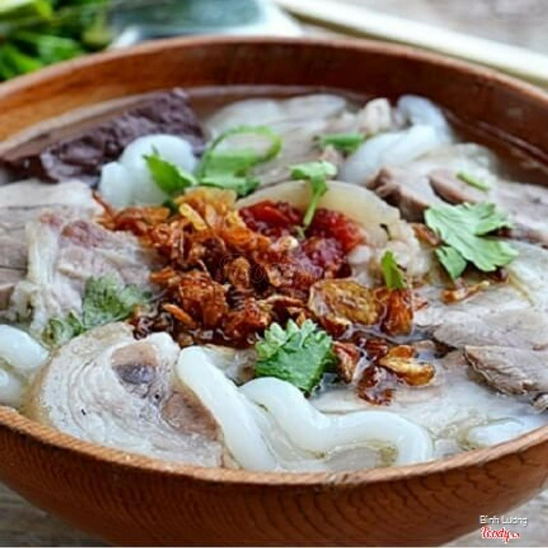 banh-canh-thit-nac