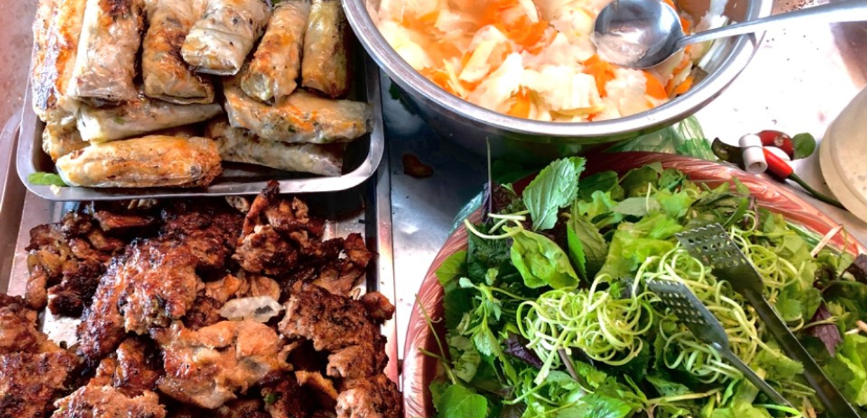 cuong-luyen-bun-cha-bach-mai