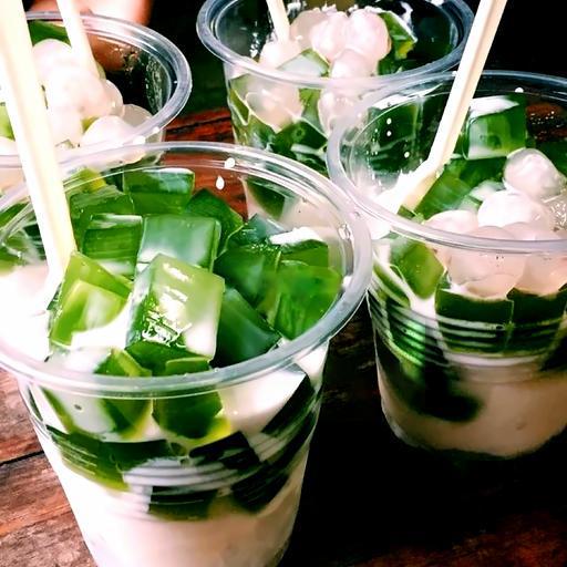 sua-chua-tran-chau-thach-la-dua