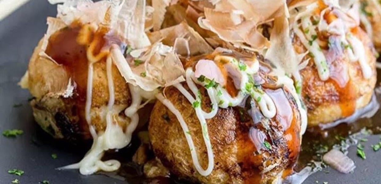 banh-bach-tuoc-co-my-takoyaki-lo-uc