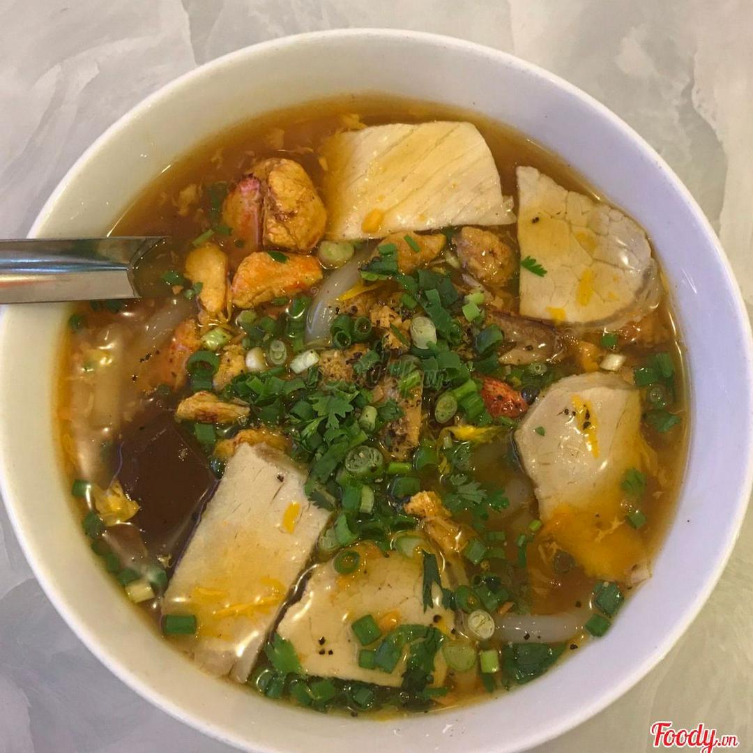 banh-canh-cua-thit-heo