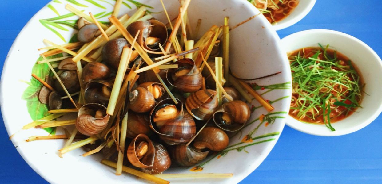 Tuyên-Béo---Ốc-Luộc-Và-Ăn-Vặt---Hoàng-Như-Tiếp
