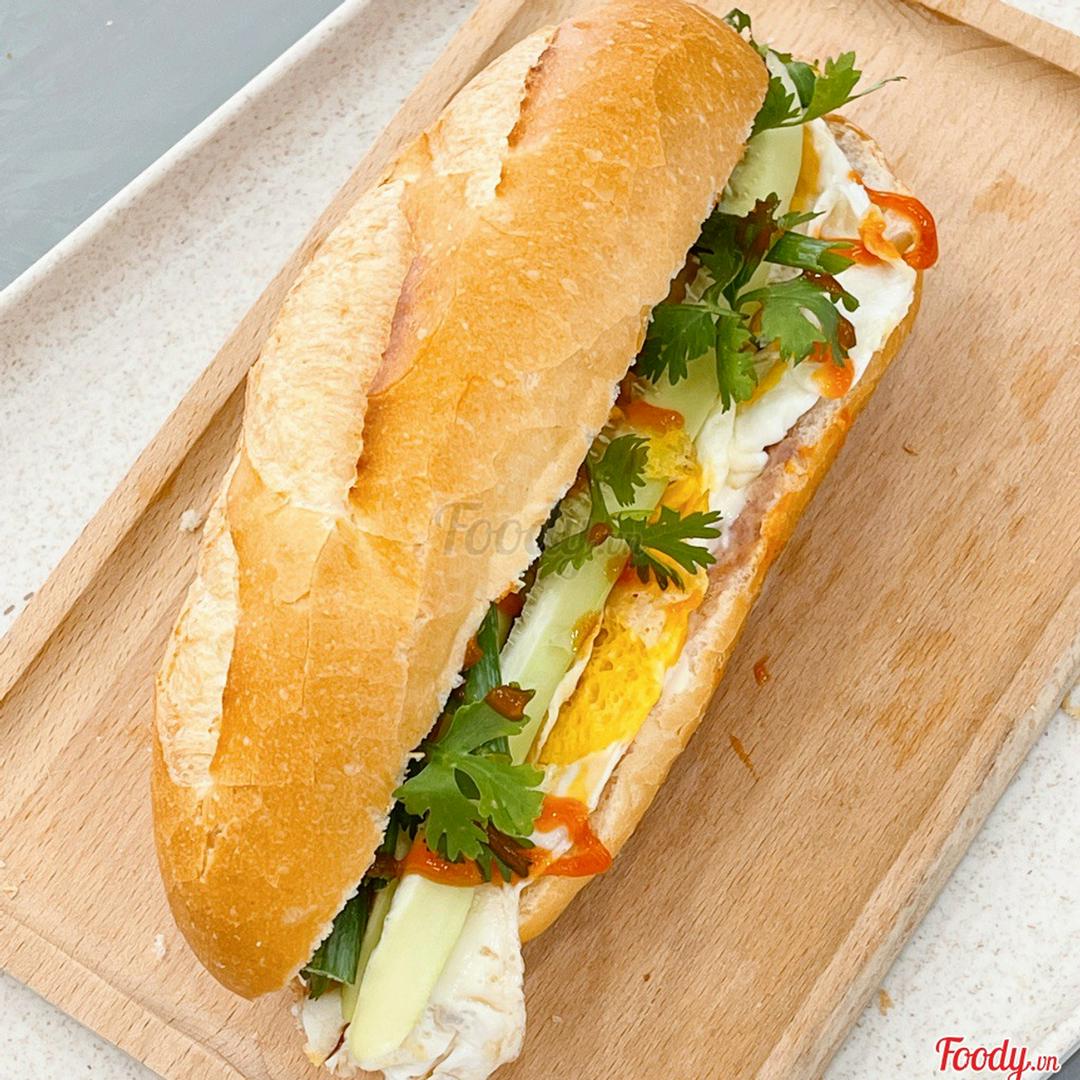 banh-mi-trung