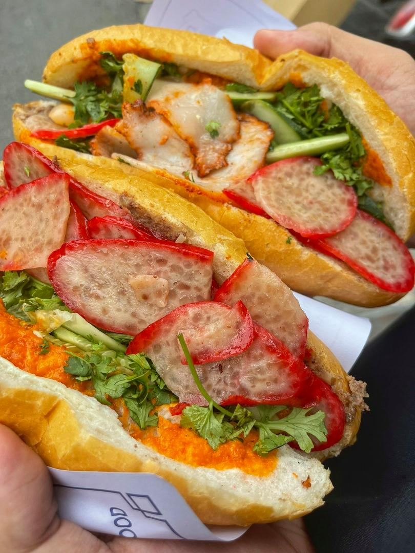banh-mi-pate-xuc-xich-o