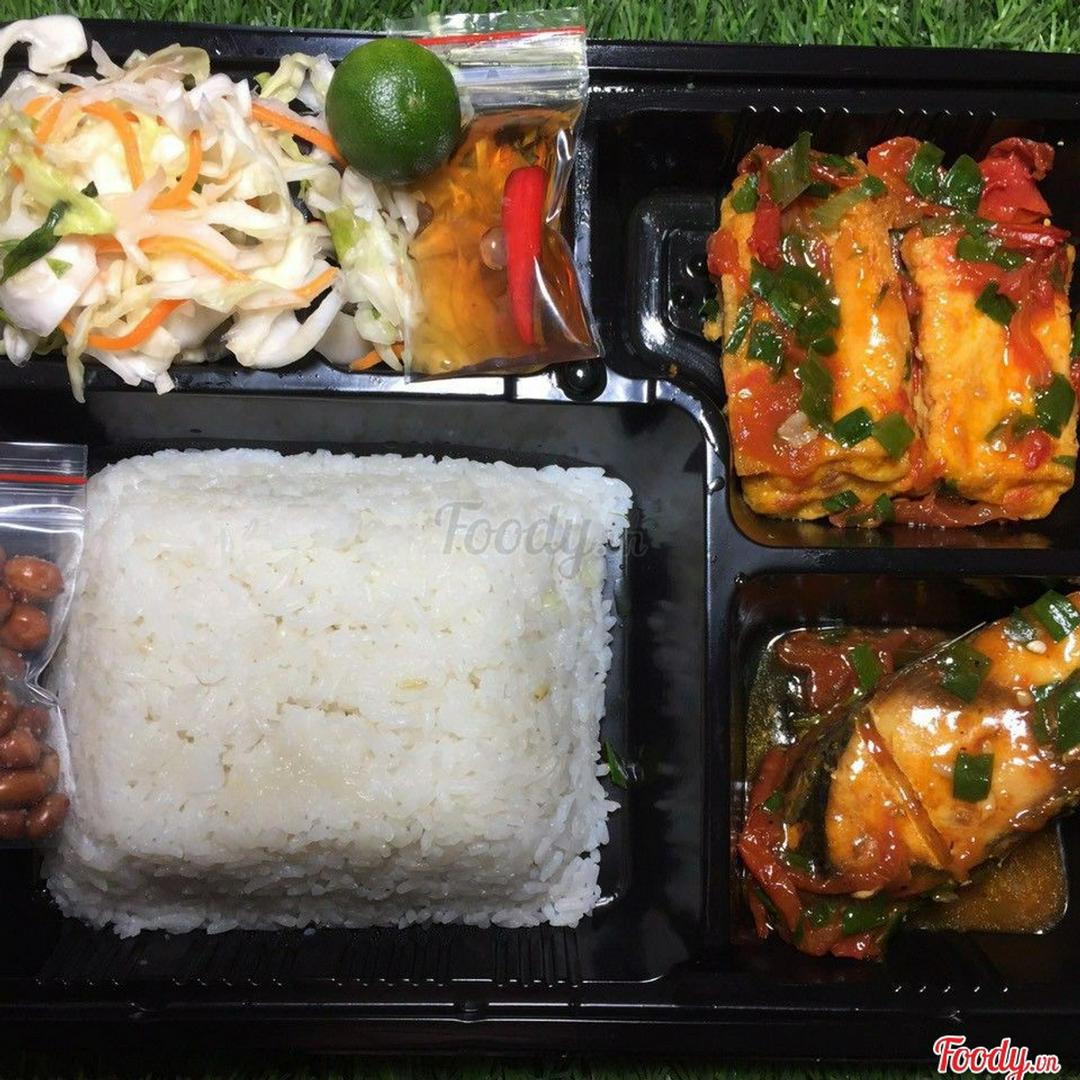 ca-sot-ca-chua-hoac-ca-kho-va-au-sot