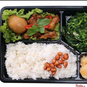 com-thit-kho-dua-cu-cai-hoac-trung