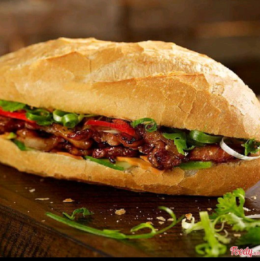 banh-mi-nhan-thit