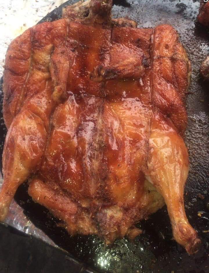 ngan-nuong-1-con-to-ay-u-co-canh-1-ia-bun-lon